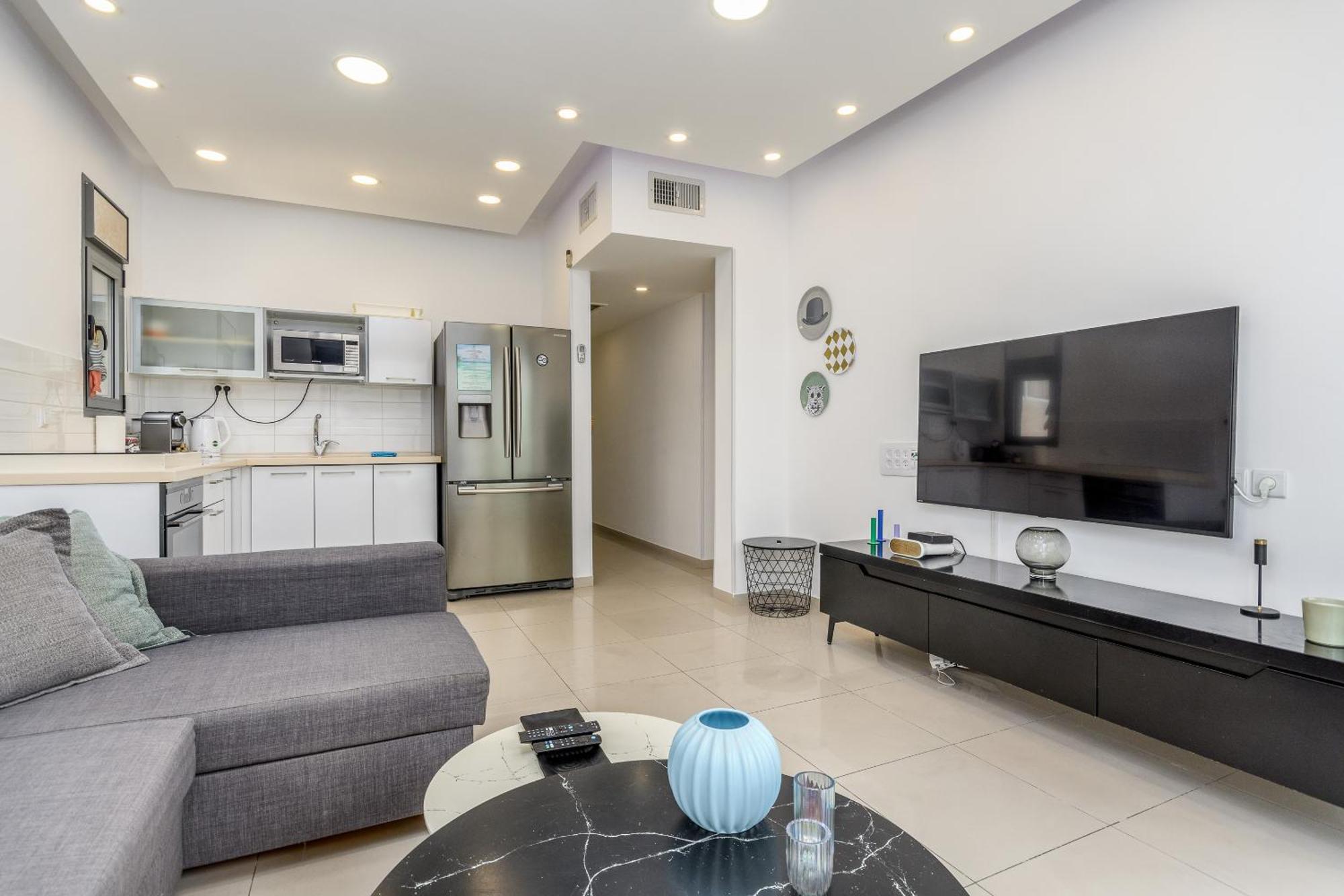 Very Nice 1 Bdr Apartment 2 Min From The Beach ! Тель-Авів Екстер'єр фото